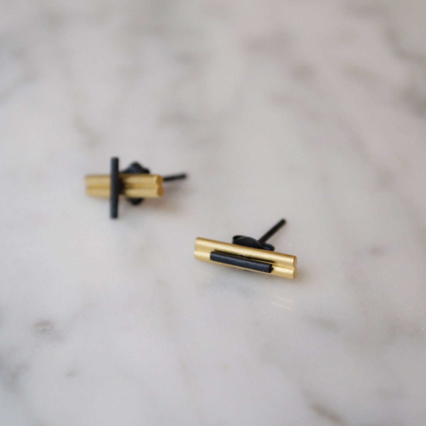 Minimalist staple earrings N°6