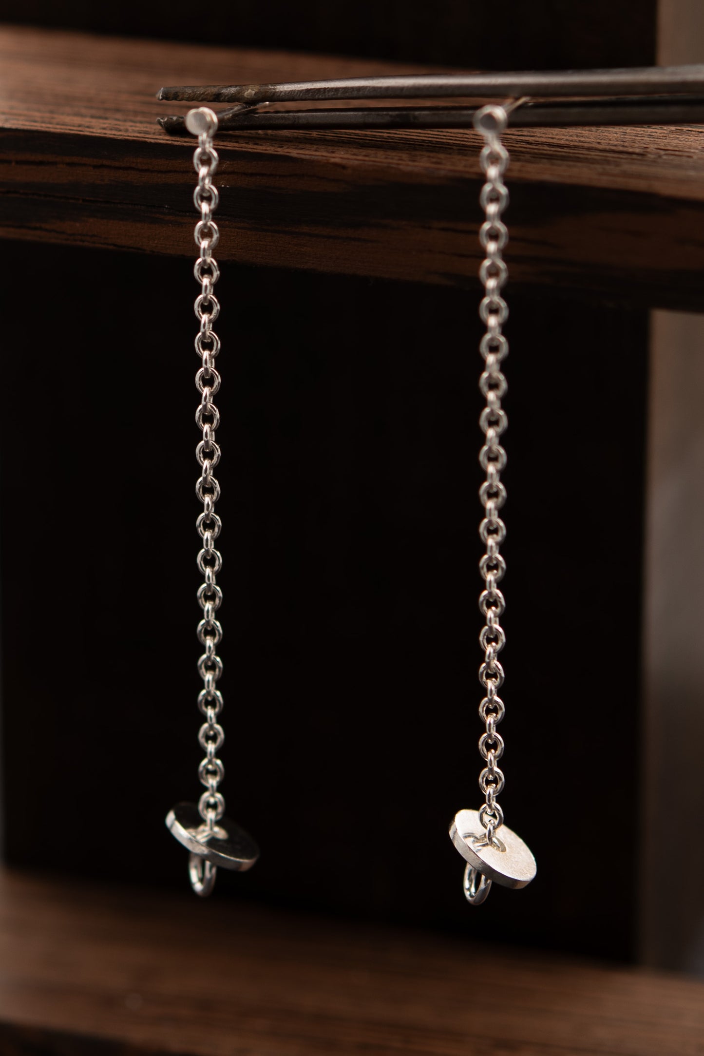 Boucles d'oreilles à longue chaîne et disque N°23