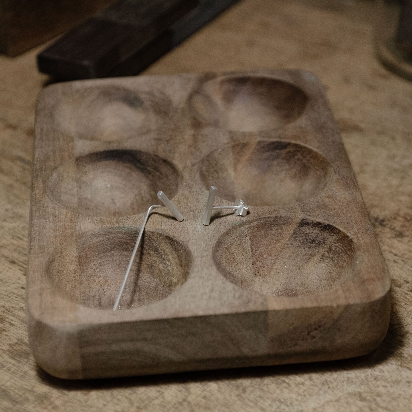 Mistmached pair of bar earrings N°27