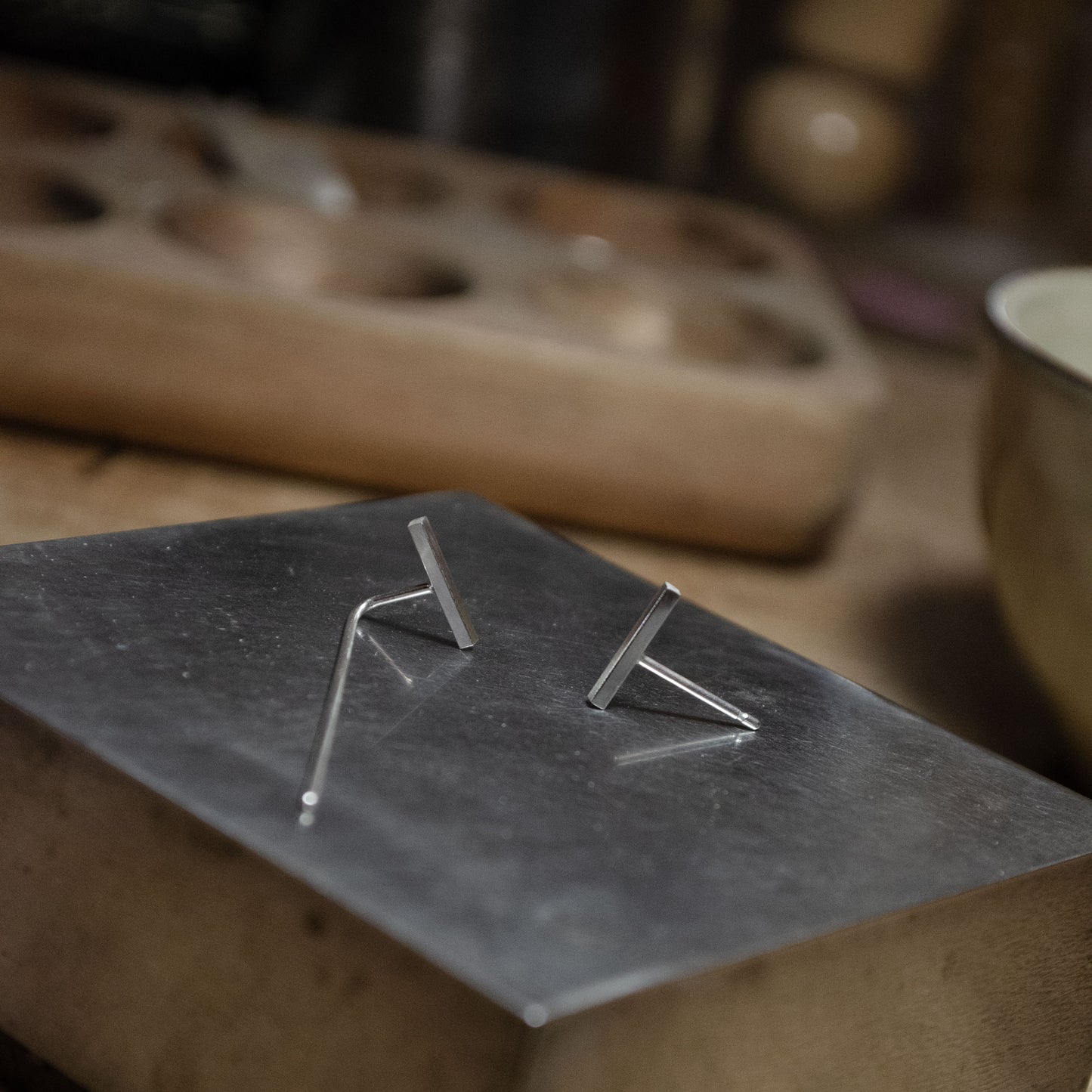 Mistmached pair of bar earrings N°27