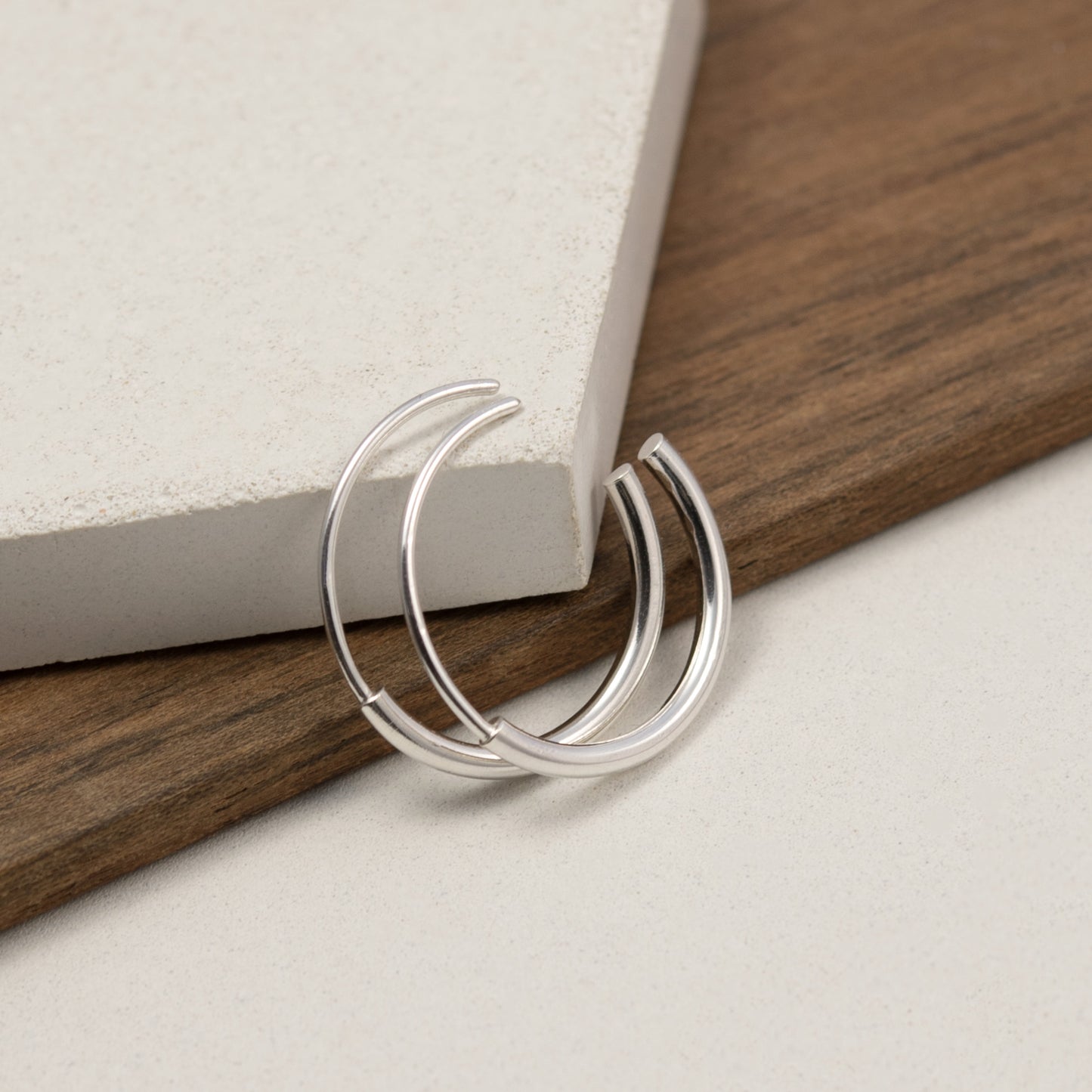 Créoles minimalistes en argent – Les cylindriques N°11
