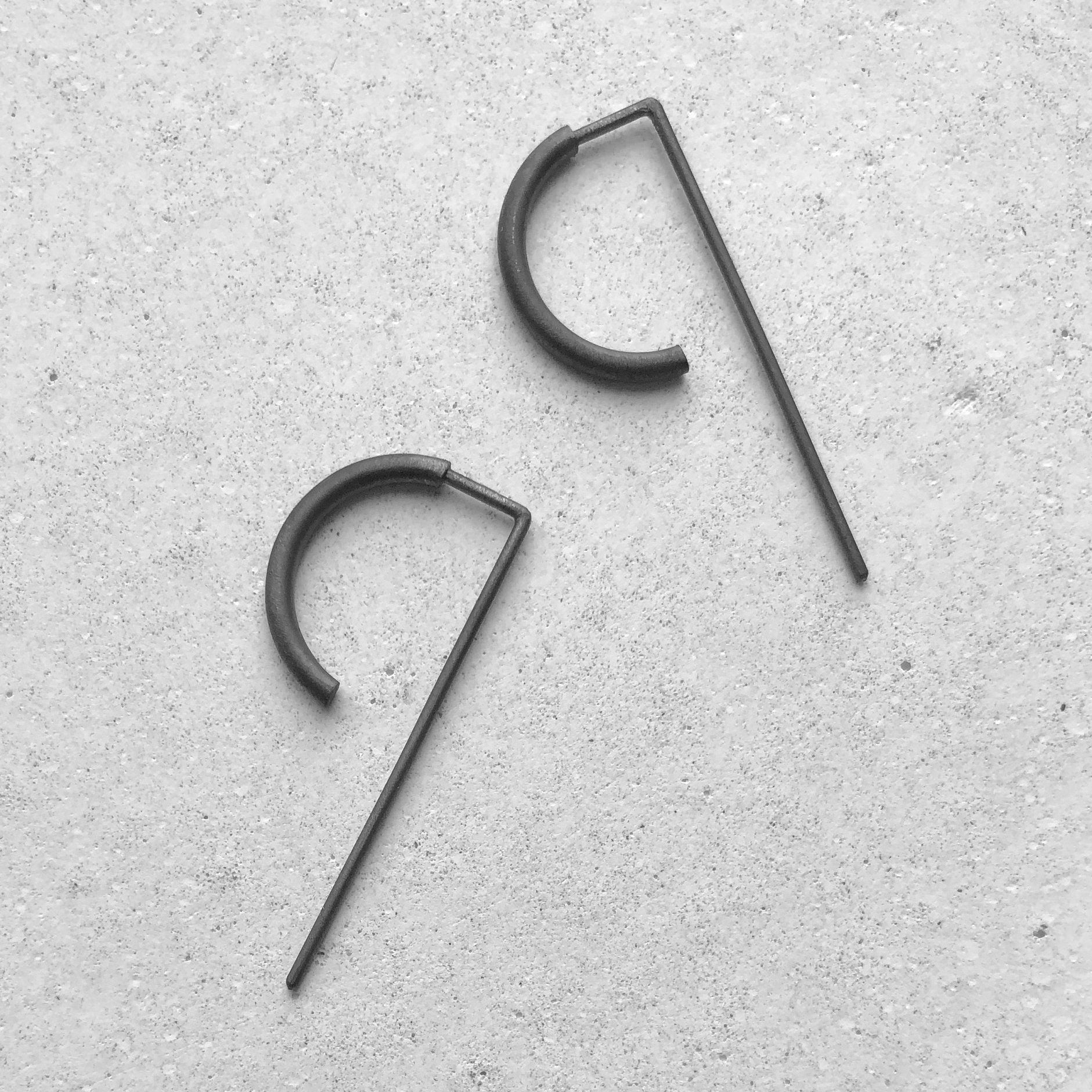 Unique arch earrings oxidized N°9 AgJc