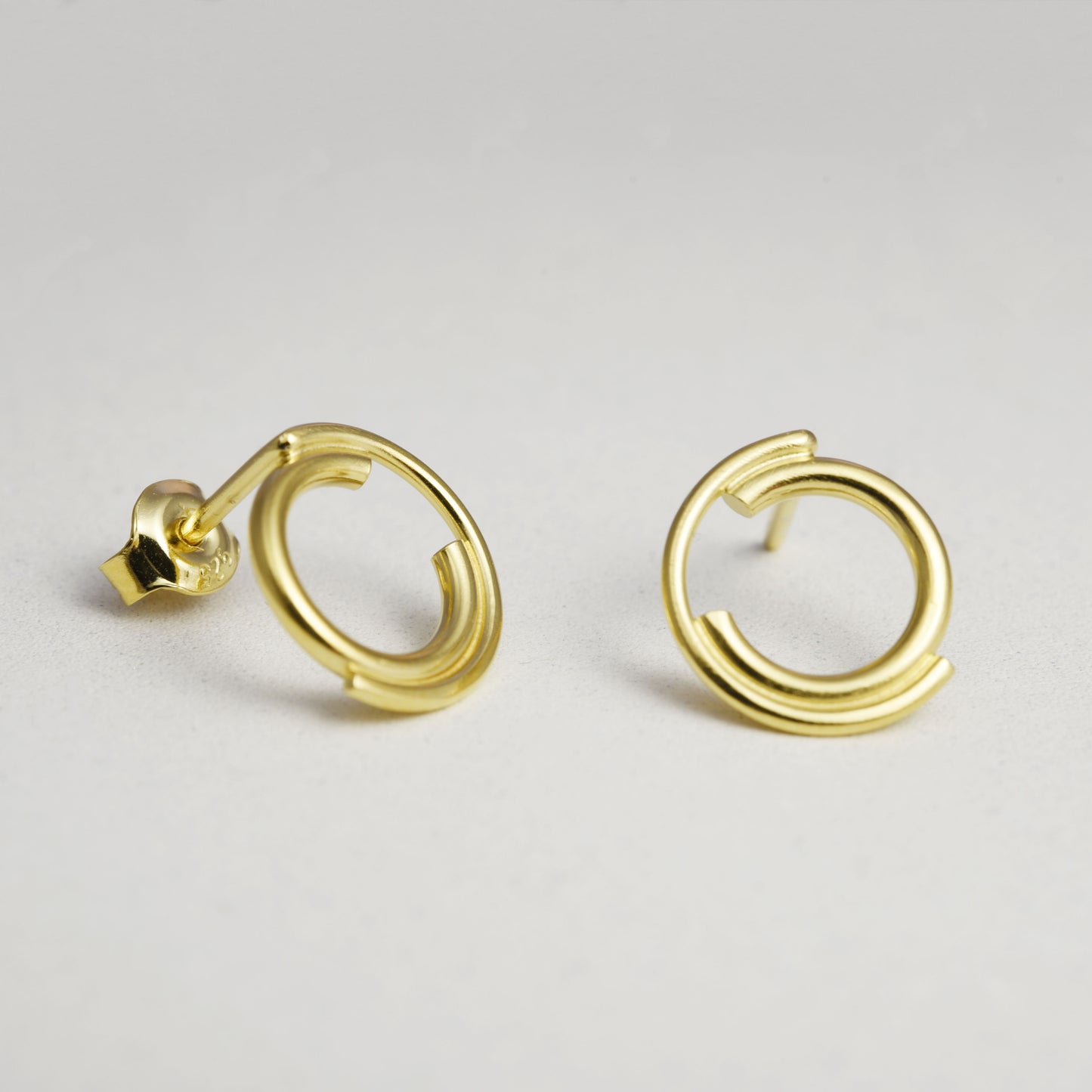 Unique gold plated silver stud earrings N°9