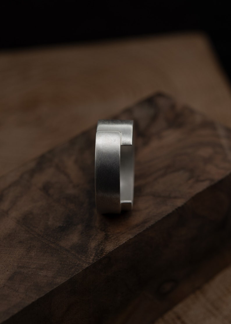 Wide band silver ring