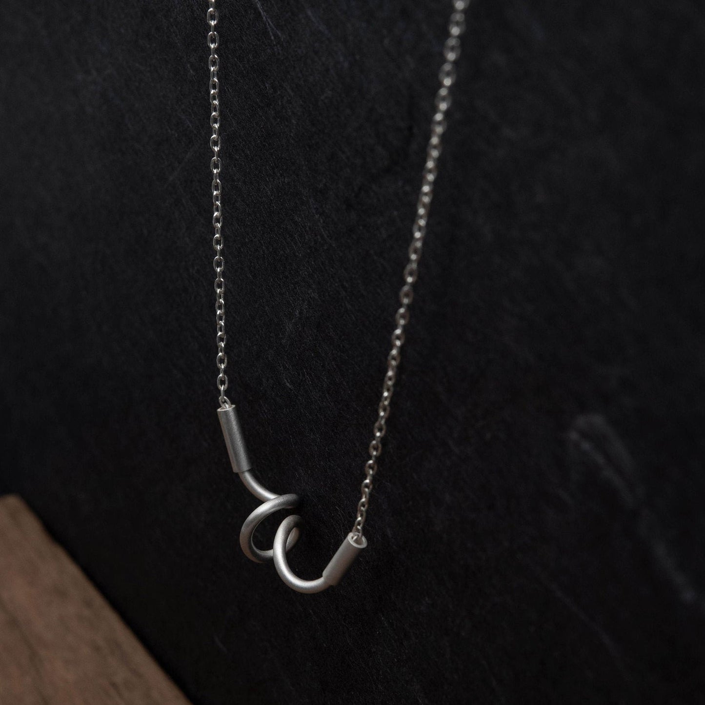 Twisted pendant necklace in silver N°5