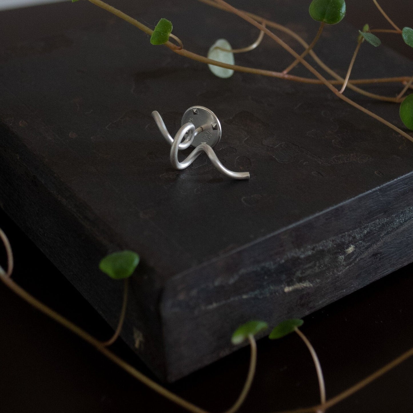Broche spirale torsadé N°6