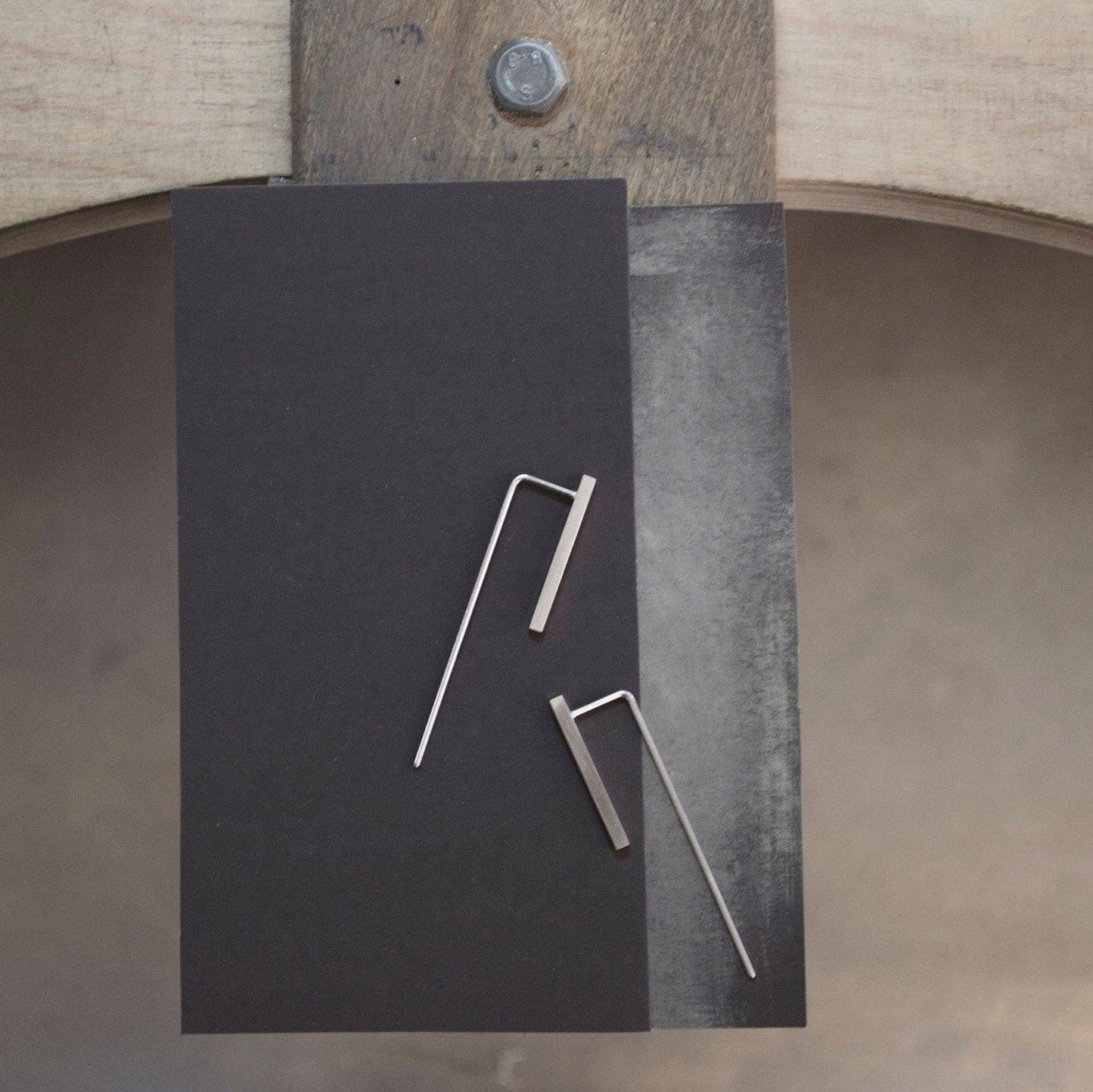 Boucles d'oreilles N°2 Barre minimaliste traversante