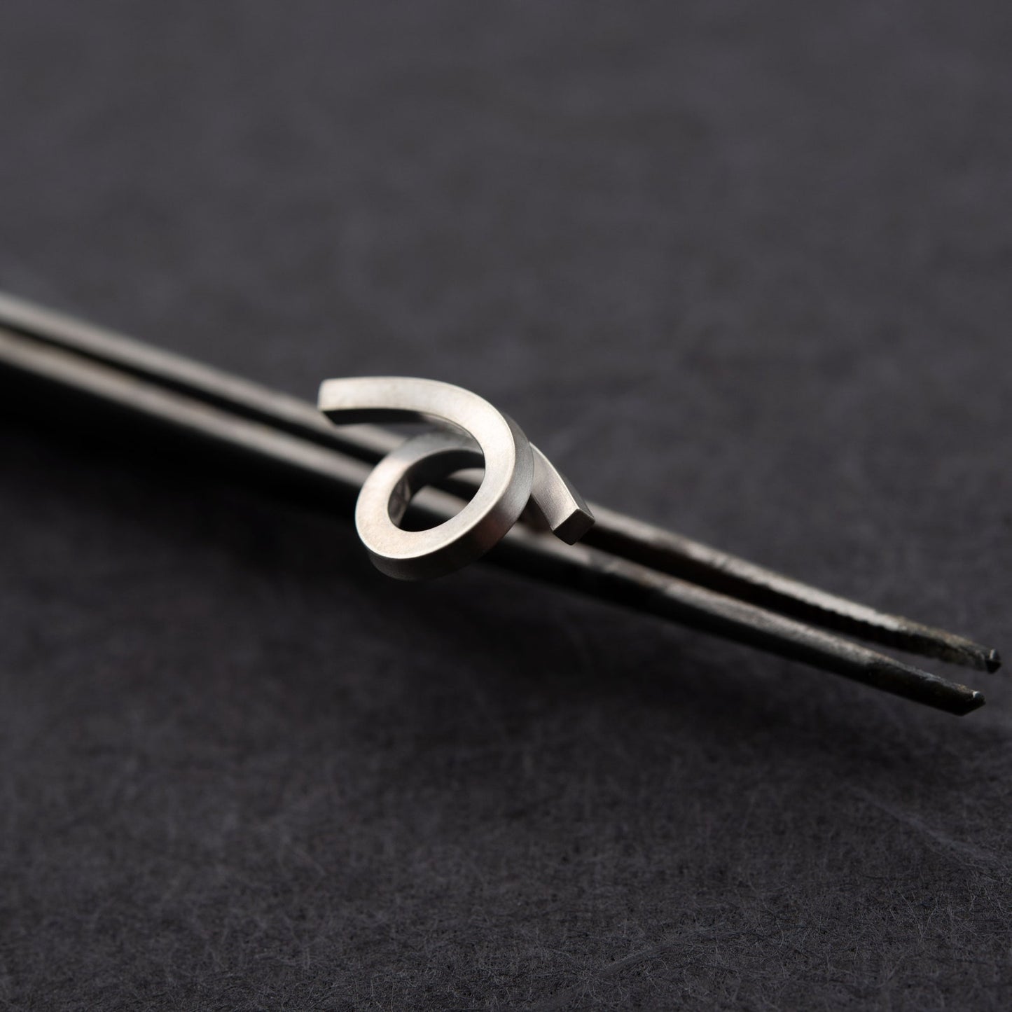 Broche torsadée AgJc