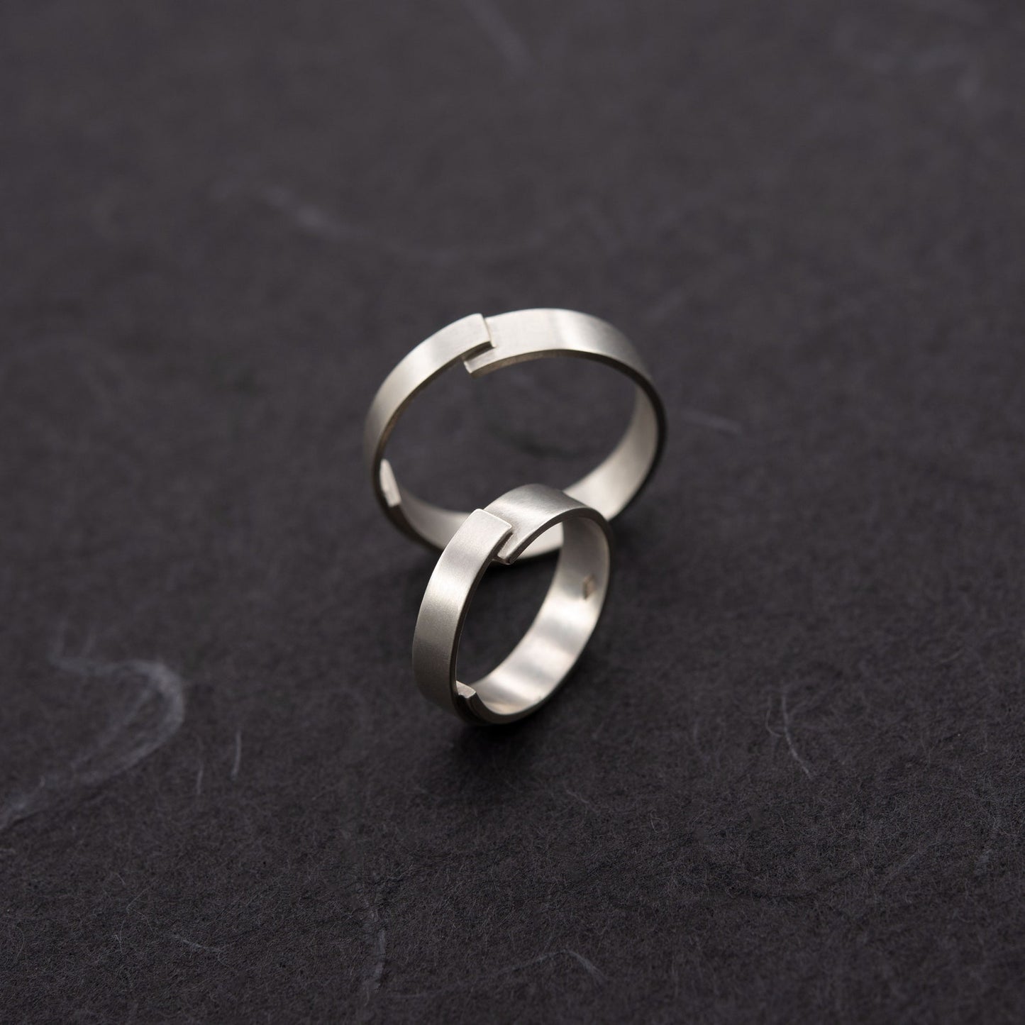 Set of two silver band rings N°22