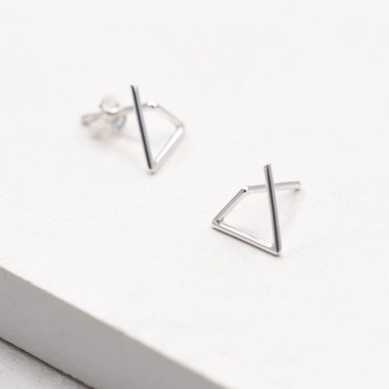 Line triangle earrings N°6 in silver or gold