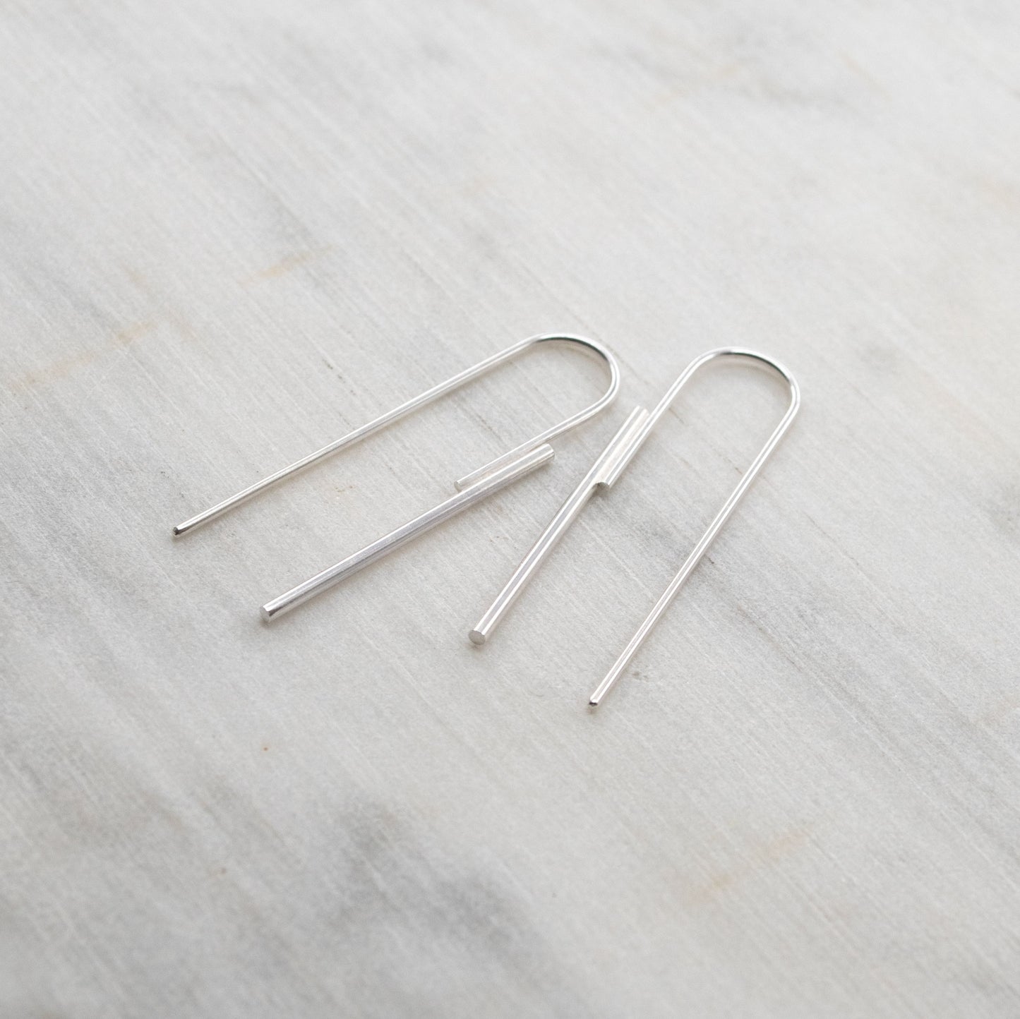 Boucles d'oreilles minimalistes pendantes N°18