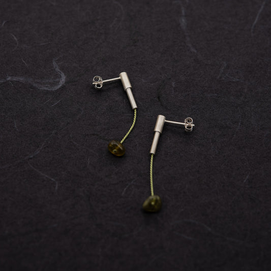 Green grenat and silver tube pendant earrings