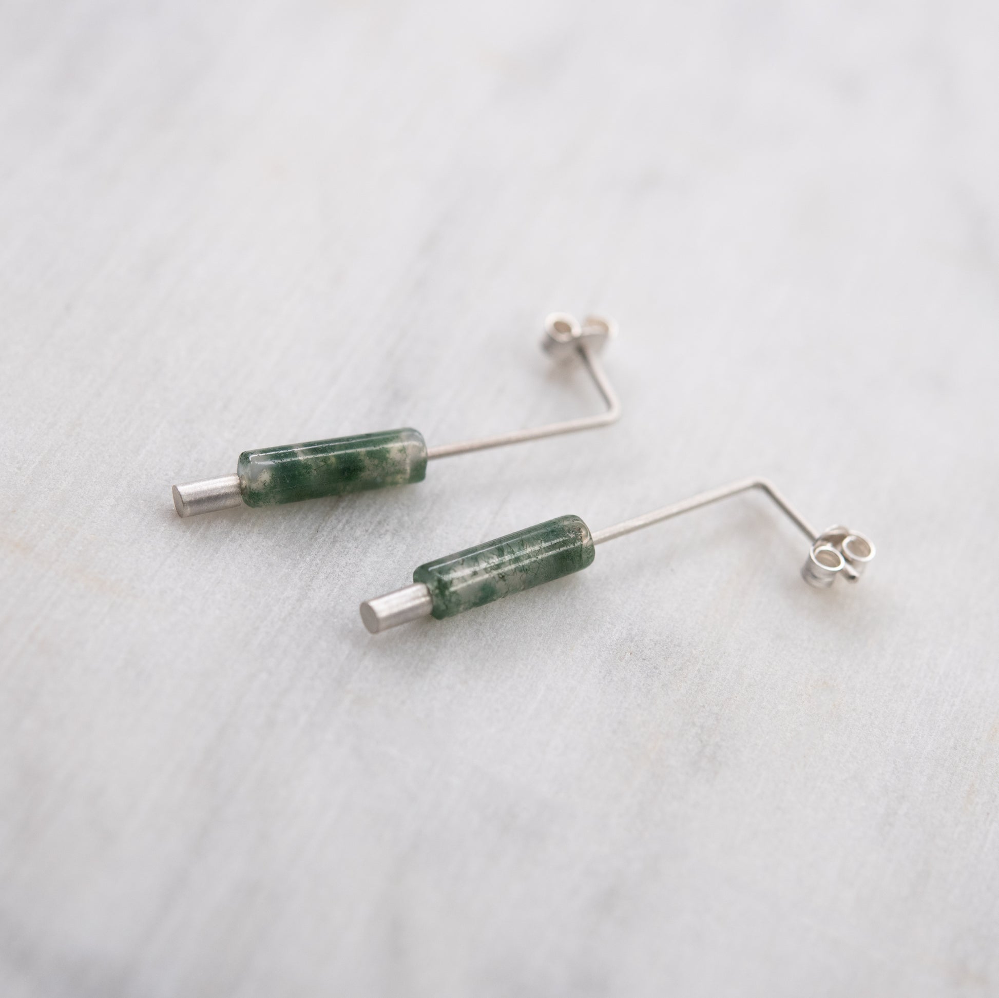 Boucles d’oreilles pendantes en argent 925 avec agate mousse verte, bijoux minimalistes faits main