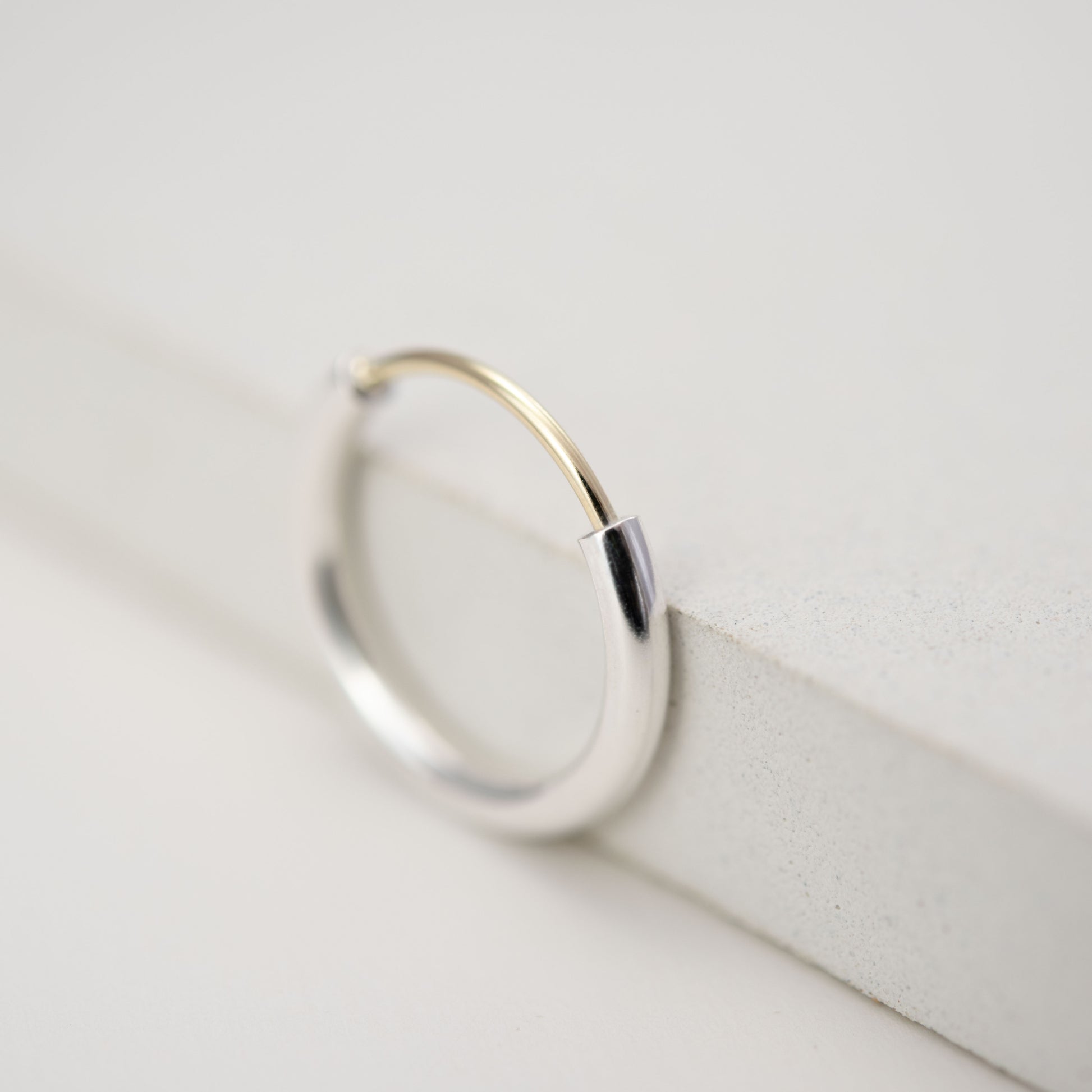 Minimalistic Proposal ring by AgJc 