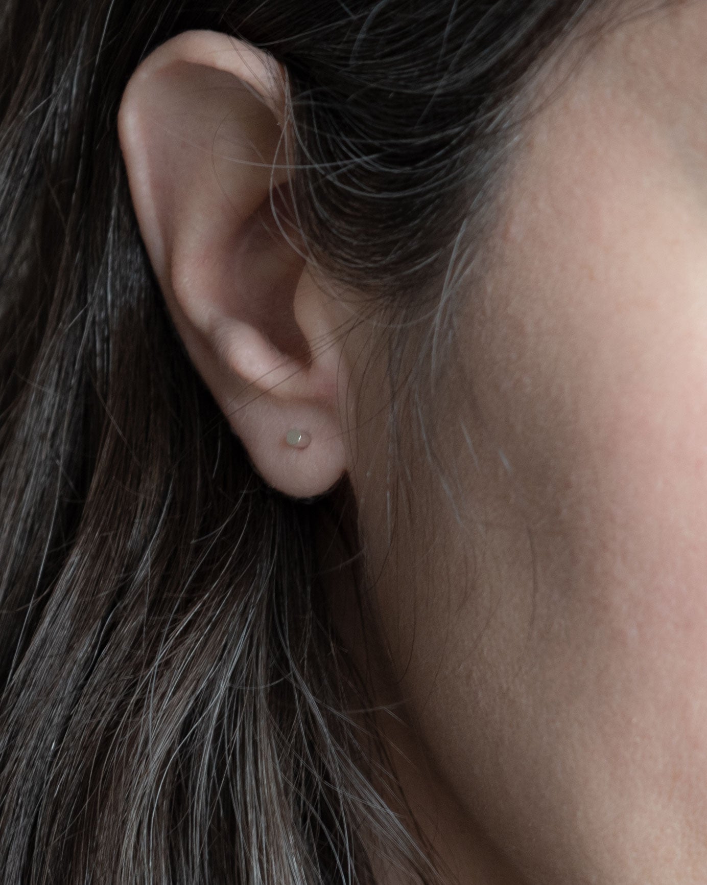 Silver tiny dot stud earrings N°15