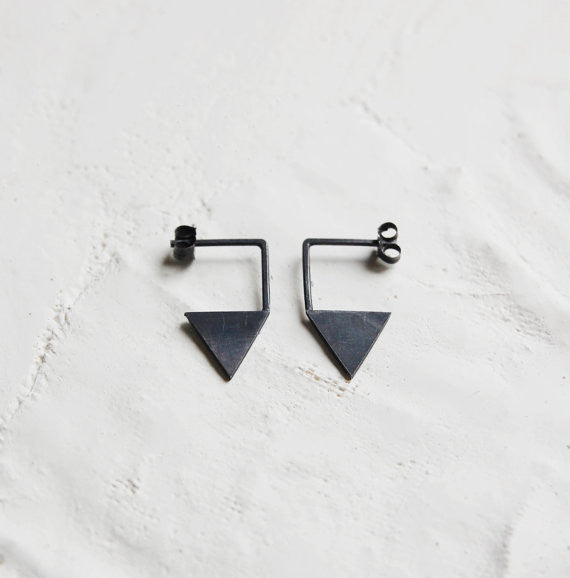 Geometric triangle earrings N°12 AgJc Oxidized / 1mm - 1