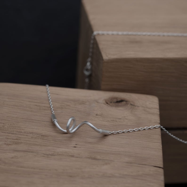Twisted pendant necklace in silver N°5
