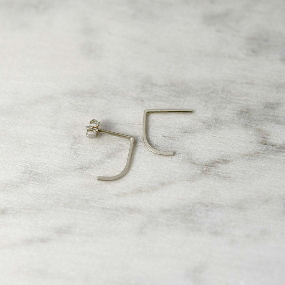 Minimalist line earrings N°12 in silver or gold