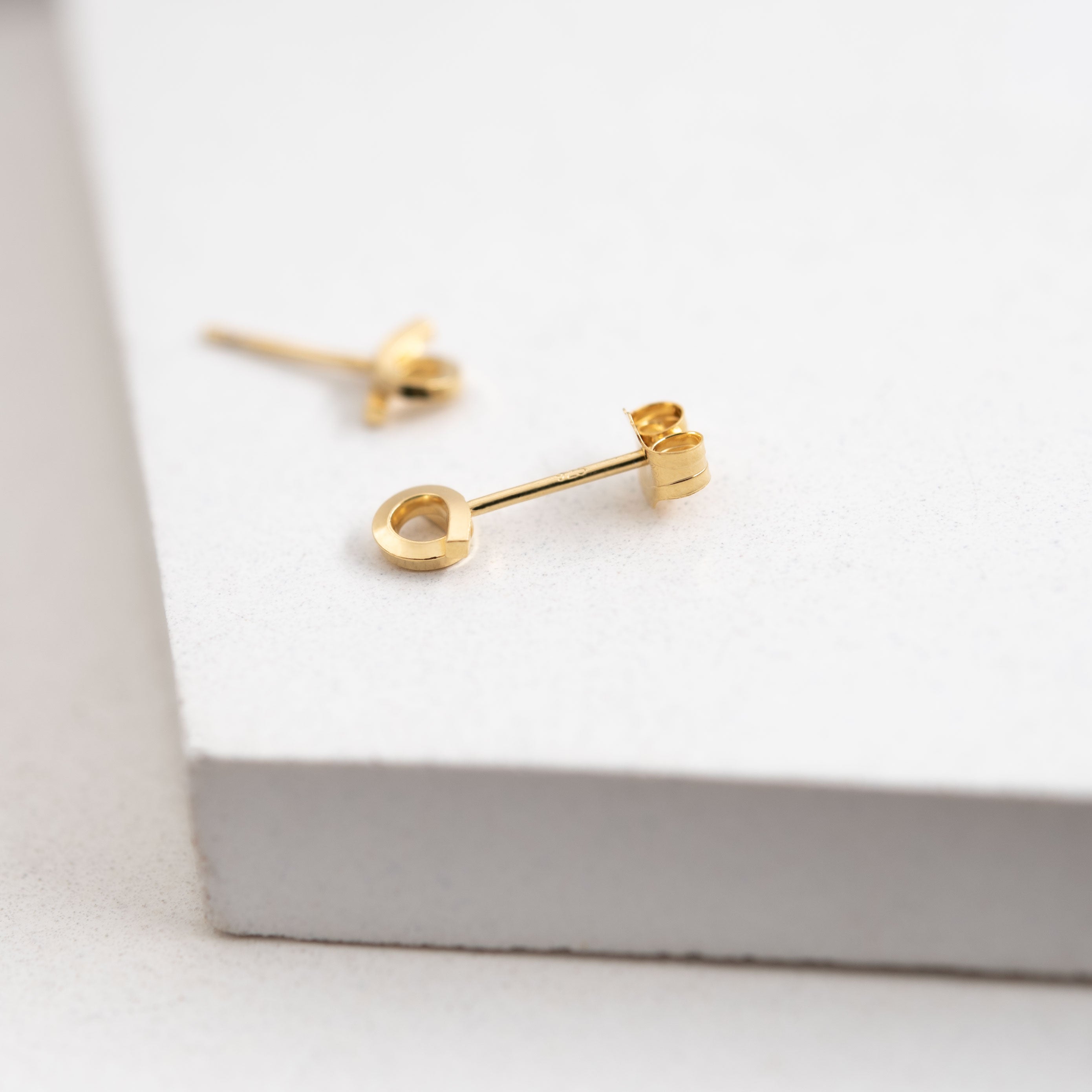 Gold Stud Earrings - Invisible Set Studs Small | Ana Luisa | Online Jewelry  Store At Prices You'll Love